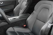 Volvo XC60 B4 B Plus Dark