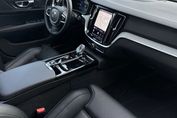 Volvo V60 T6 AWD Plug-In Hybrid Plus Dark