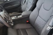 Volvo XC60 B5 B AWD Plus Dark aut