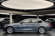 BMW Seria 3 318i aut