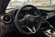 Alfa Romeo Giulia 2.0 Turbo Super aut