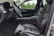 Volvo XC60 B5 B AWD Plus Dark aut