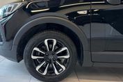 Opel Crossland X 1.2 T Business Elegance