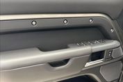 Land Rover Defender 110 D250 X-Dynamic HSE