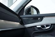 Volvo XC90 T8 AWD Plug-In Hybrid Ultra Dark