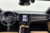 Volvo V90 T6 eAWD Plug-In Hybrid Plus Dark