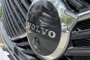 Volvo XC90 T8 AWD Plug-In Hybrid Plus Dark 7os