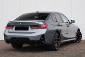 BMW Seria 3 330i xDrive M Sport