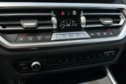 BMW Seria 3 Touring 320d Advantage