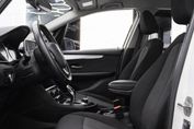 BMW Seria 2 218d Advantage aut