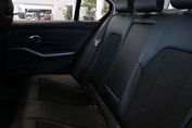 BMW Seria 3 318i Advantage