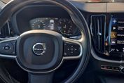 Volvo XC60 B4 D AWD Momentum Pro