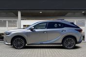 Lexus RX 450h+ Omotenashi