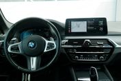 BMW Seria 5 540i xDrive M Sport sport-aut