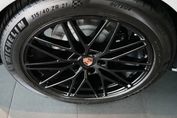 Porsche Cayenne E-Hybrid Black Edition