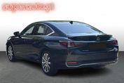 Lexus ES 300h Business Edition +