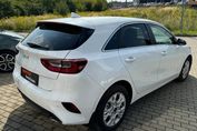 Kia Ceed M 1.5 T-GDI  DCT