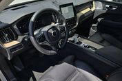 Volvo XC60 B5 B AWD Ultra Dark