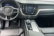 Volvo XC60 B5 B AWD Plus Dark aut