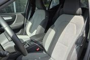 Volvo XC40 B4 Plus Dark