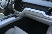 Volvo XC60 T6 Plug-In Hybrid AWD Plus Bright
