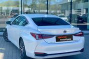 Lexus ES 300h Business Edition