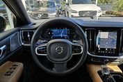 Volvo V60 T8 AWD Plug-In Hybrid Ultra Dark aut