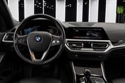 BMW Seria 3 318i aut