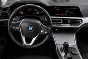 BMW Seria 3 318i Advantage sport-aut