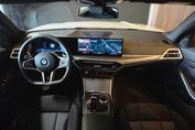 BMW Seria 3 330i xDrive aut