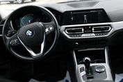 BMW Seria 3 318i aut
