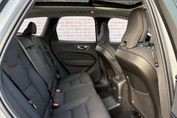 Volvo XC60 B5 AWD Ultra Dark