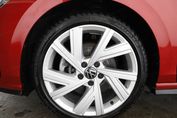 Volkswagen Golf 2.0 TDI R-Line Plus DSG