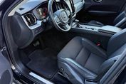 Volvo XC60 T4 Momentum Pro aut