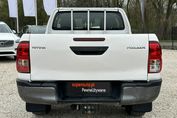 Toyota HiLux Double Cab DLX 4x4
