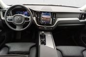 Volvo XC60 B5 B AWD Plus Dark aut