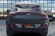 Aston Martin DBX V8