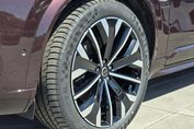 Volvo XC90 T8 AWD Plug-In Hybrid Ultra Dark 7os aut