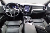 Volvo XC60 B5 B AWD Plus Dark