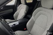 Volvo XC60 T8 Plug-In Hybrid AWD Ultra Dark aut