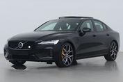 Volvo S60 T8 AWD Plug-In Hybrid Polestar Engineered
