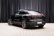 Porsche Macan 4