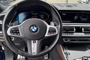 BMW X5 M50i