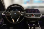 BMW Seria 3 Touring 320d Sport Line