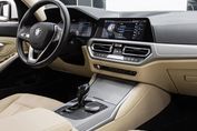 BMW Seria 3 330e