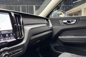 Volvo XC60 B4 D AWD Momentum Pro