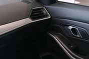 BMW Seria 3 318i Advantage aut
