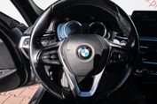 BMW Seria 5 520d xDrive Sport Line