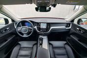 Volvo XC60 B4 D AWD Plus Dark aut