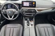 BMW Seria 5 530e xDrive Luxury Line aut